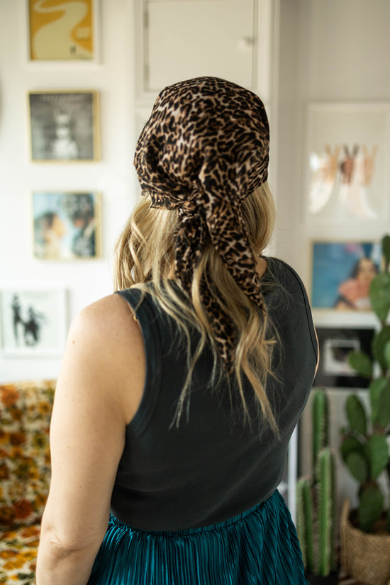 leopard print neck scarf in chocolate