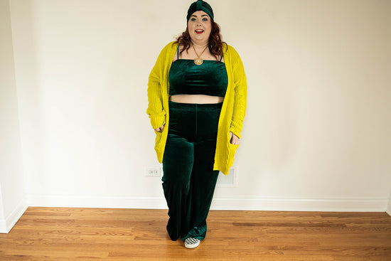 Load image into Gallery viewer, bowie velvet bralette in green
