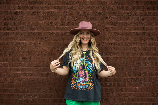 Load image into Gallery viewer, daydreamer jimi hendrix psychedelic nouveau merch tee
