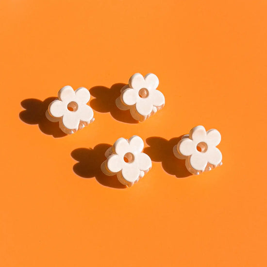retro flower mini clips