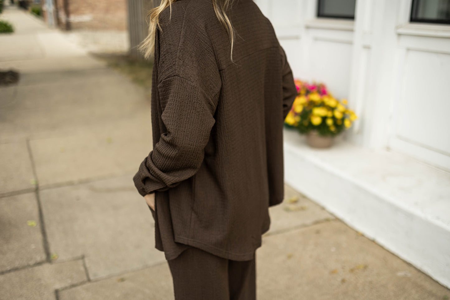 Load image into Gallery viewer, coco long sleeve in ash brown
