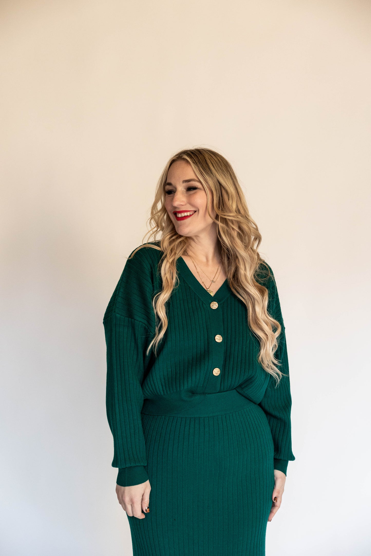 Load image into Gallery viewer, jolene cardigan in green
