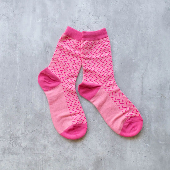 Load image into Gallery viewer, polly zig zag casual socks
