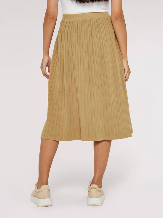Load image into Gallery viewer, kaye pleated skirt in camel
