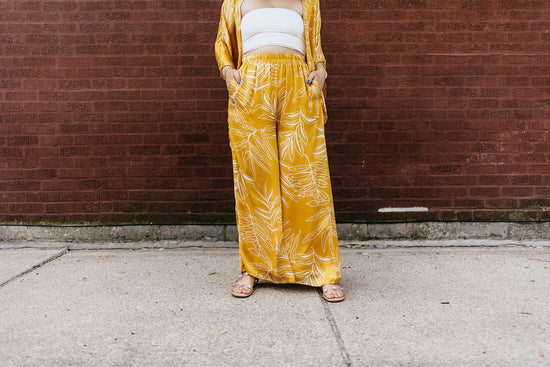 valencia pant in gold