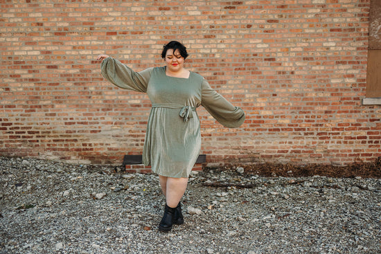 Load image into Gallery viewer, estrella dress in olive
