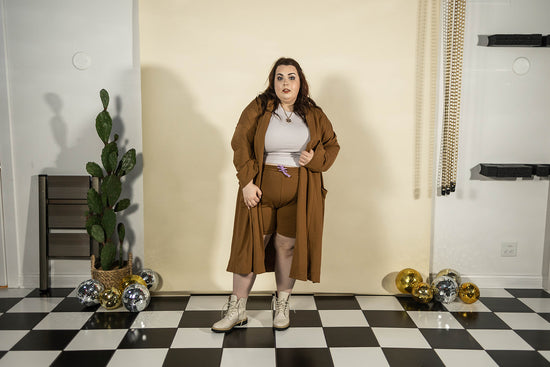 Load image into Gallery viewer, alex robe coat in caramel
