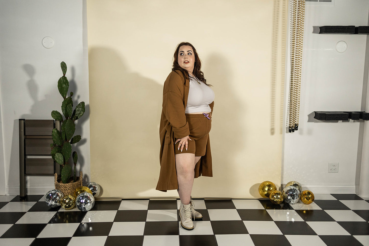 Load image into Gallery viewer, alex robe coat in caramel
