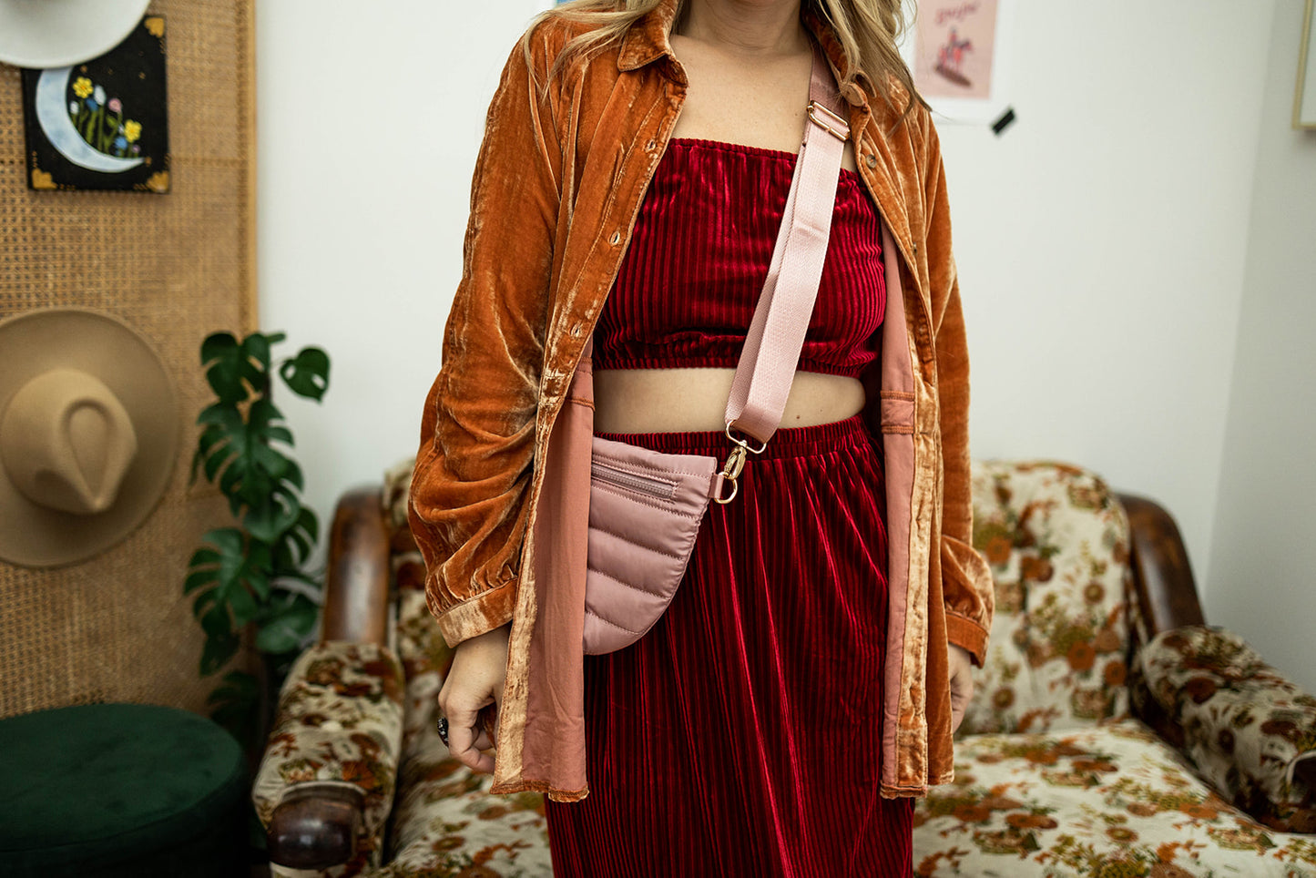 Load image into Gallery viewer, kitt skirt in burgundy
