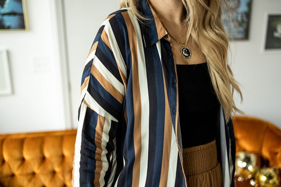 Load image into Gallery viewer, paxton button down long sleeve in vertical stripe
