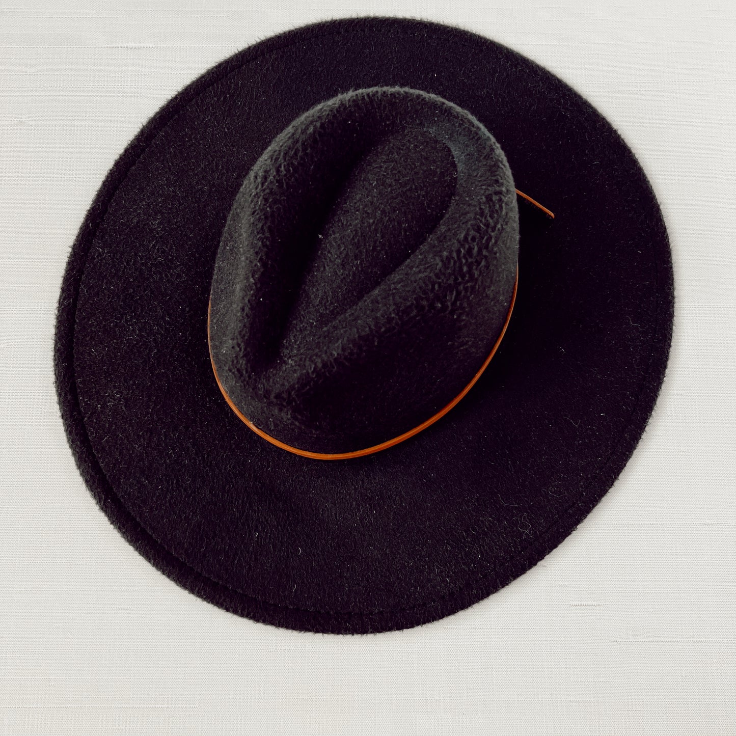 Load image into Gallery viewer, gloria hat in black
