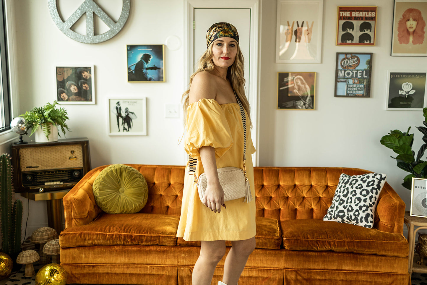 Load image into Gallery viewer, robin dress in yellow
