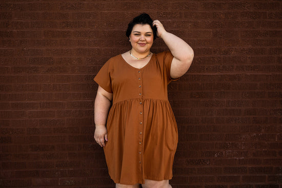Load image into Gallery viewer, josie dress in camel
