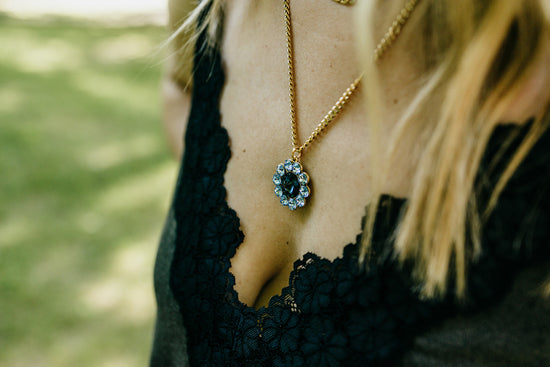 Load image into Gallery viewer, twiggy necklace in vw neutrals by tova
